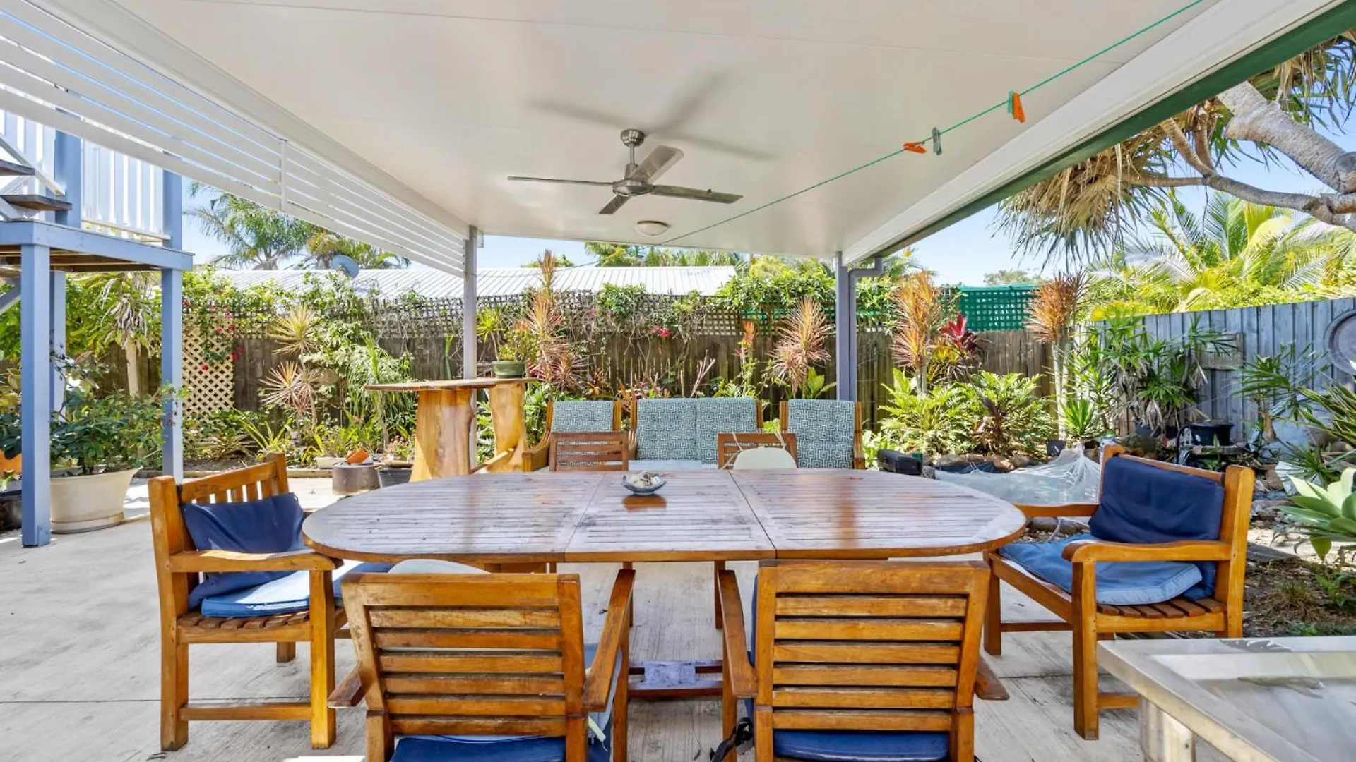 The Little Blue Shack - Quaint Granny Flat Apartment Bli Bli Australia